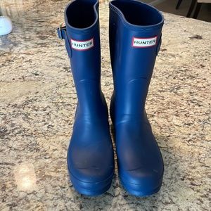 Blue hunter rain boots